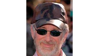 スピルバーグとイーストウッド、硫黄島を題材にした映画でタッグを組む