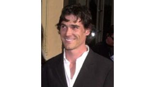 ビリー・クラダップ、英国人役で主演