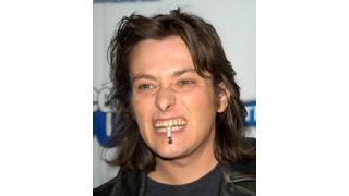 エドワード・ファーロング、ロブスターを逃がそうとして逮捕