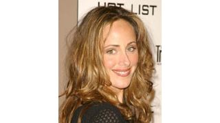 キーファー・サザーランド、キム・レイヴァーといいムード