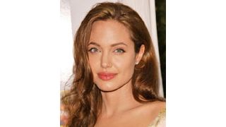 アンジェリーナ・ジョリー、2人目の養子はロシア人