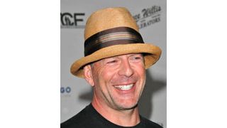 ブルース・ウィリス、ジム・キャリーの代わりにアニメの吹き替えを