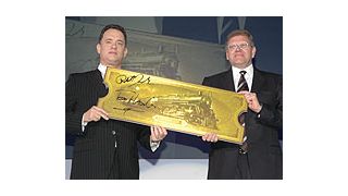 トム・ハンクス、六本木ヒルズに初雪を降らす