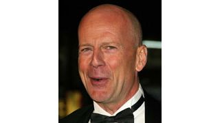 ブルース・ウィリス、新空港のため土地を寄付