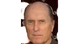 ロバート・デュヴァルとケイティ・ホームズ、共演