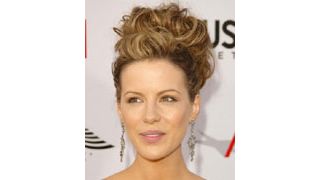 ケイト・ベッキンセール、二重のスリ被害