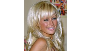 パリス・ヒルトン、「豊胸やタトゥーなんてあり得ないわ」