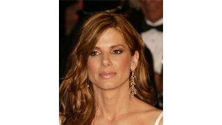 サンドラ・ブロック、津波被災者のために義援金