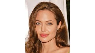 アンジェリーナ・ジョリー、女優業と国連大使の両立は大変?
