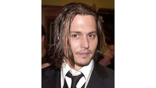 ジョニー・デップ、タバコを減らす［訂正記事］