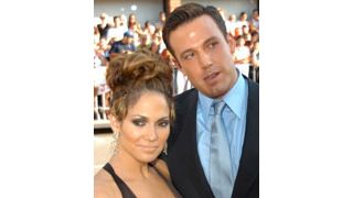 ジェニファーの婚約指輪が出戻り