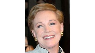ジュリー・アンドリュース、懐かしの作品を舞台で観劇