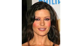 キャサリン・ゼタ＝ジョーンズ、「ダラス」映画版への出演はデマ？