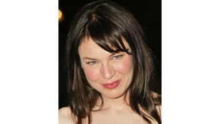 レニー・ゼルウィガー、夫のミュージック・ビデオに出演