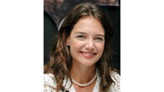 トム・クルーズの恋人、ケイティ・ホームズがサイエントロジーに入信？