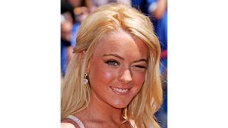 リンジー・ローハン、パパラッチの車とニアミス