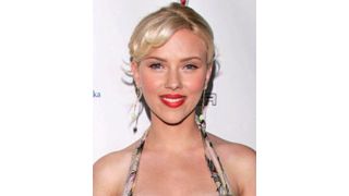 スカーレット・ヨハンソン、ラブシーンは裸で