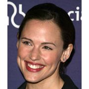 ジェニファー・ガーナー、キーファー・サザーランド、エミー賞にノミネート