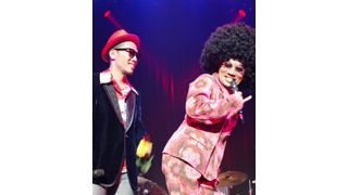 竹中直人、巨大アフロでライブに乱入！