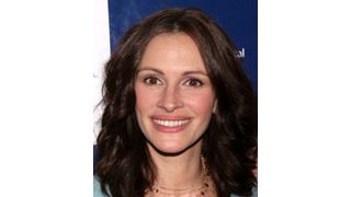 ジュリア・ロバーツ、被災地で涙