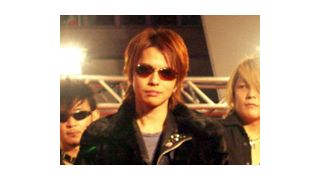 え？　HYDE!? 突然のシークレットライブに六本木は騒然！