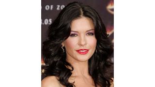 キャサリン・ゼタ・ジョーンズは、編み物がお好き？