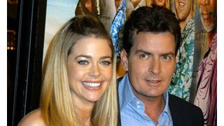 チャーリー・シーン、妻との関係修復ならず