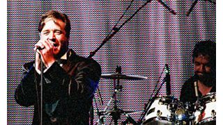 ラッセル・クロウ、精力的なバンド活動