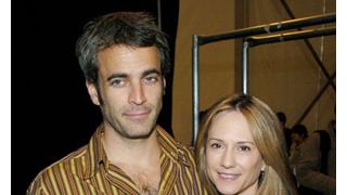 ホリー・ハンターが双子を出産