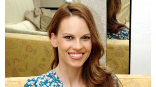 ヒラリー・スワンク、「仲を修復できるよう夫と努力しています」