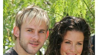 ドミニク・モナハンとエヴァンジェリン・リリー、婚約