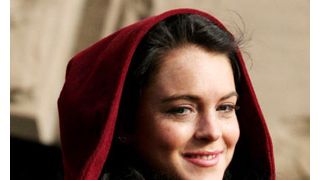 リンジー・ローハン、ブライアン・アダムスの家で10針縫うケガ