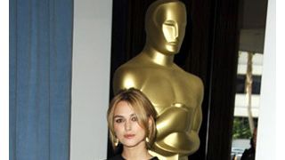 キーラ・ナイトレイ、ジョニー・デップにからかわれっぱなし