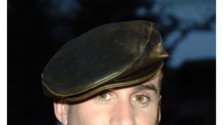 ジョセフ・ファインズ、キューバ葉巻の発売を応援