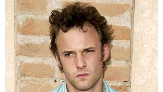 ブラッド・レンフロ、ヘロイン所持の罪状を認める