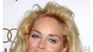 シャロン・ストーン、キスで中東和平を願う