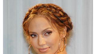 ジェニファー・ロペスとエヴァ・ロンゴリア、姉妹にふんする?