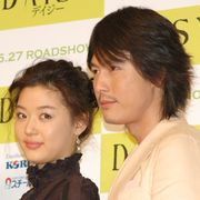 韓流と華流が合体した撮影現場は牛フンまみれ?