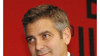 ジョージ・クルーニー、いたずらメールでセレブを守れ