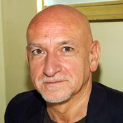 ベン・キングスレーとティア・レオーニ、コメディ映画で共演