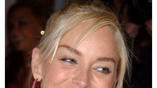 ラッセル・クロウ、シャロン・ストーンをチンパンジー呼ばわりしたことを否定