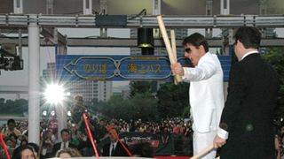 お台場で大暴れしたトム、ハイテンションを2時間キープ!!