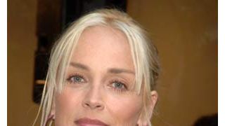 シャロン・ストーン、養子を取った？