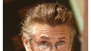 ショーン・ペンとスーザン・サランドン、反戦ストライキに参加