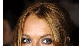 リンジー・ローハン、熱中症で病院に運ばれる