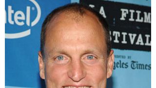 ウディ・ハレルソン、暴行罪に問われず