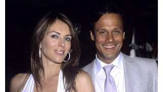 ヒュー・グラントの元カノ、エリザベス・ハーレーが「近いうちに結婚します」