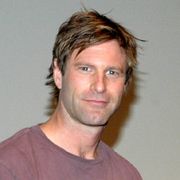 アーロン・エッカートとトニ・コレット、人間ドラマで共演