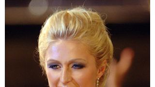 パリス・ヒルトン、ペットのキンカジューにかまれて病院へ