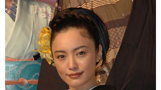 仲間由紀恵ピンチ!「大奥」で20代はひとり!40代の視線が怖い!